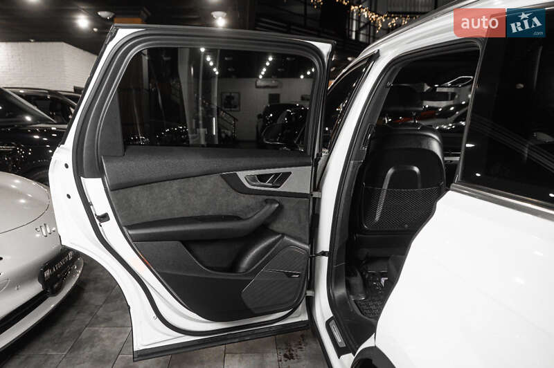 Позашляховик / Кросовер Audi Q7 2017 в Одесі