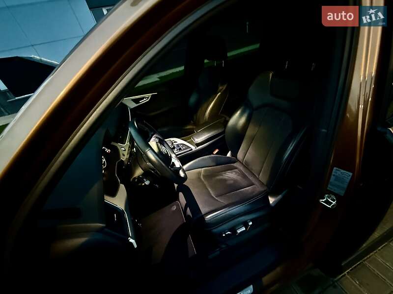 Позашляховик / Кросовер Audi Q7 2017 в Одесі