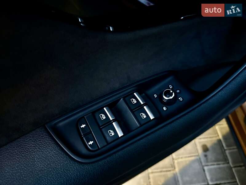 Позашляховик / Кросовер Audi Q7 2017 в Одесі