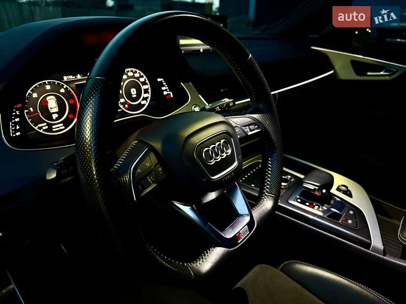 Позашляховик / Кросовер Audi Q7 2017 в Одесі