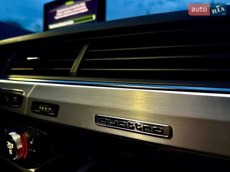 Позашляховик / Кросовер Audi Q7 2017 в Одесі