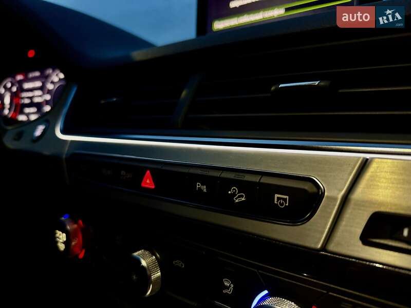 Позашляховик / Кросовер Audi Q7 2017 в Одесі