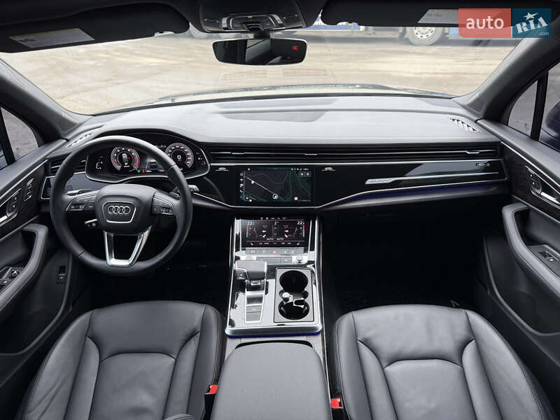 Позашляховик / Кросовер Audi Q7 2023 в Дніпрі