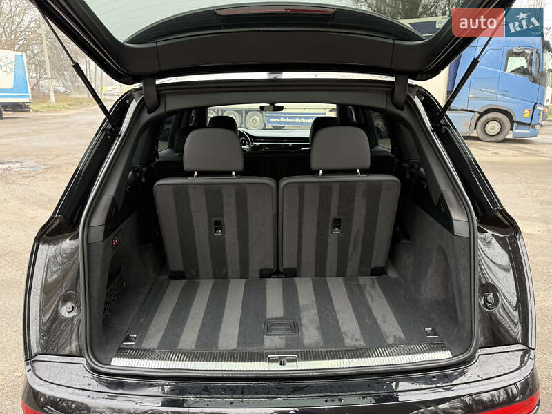 Позашляховик / Кросовер Audi Q7 2023 в Дніпрі