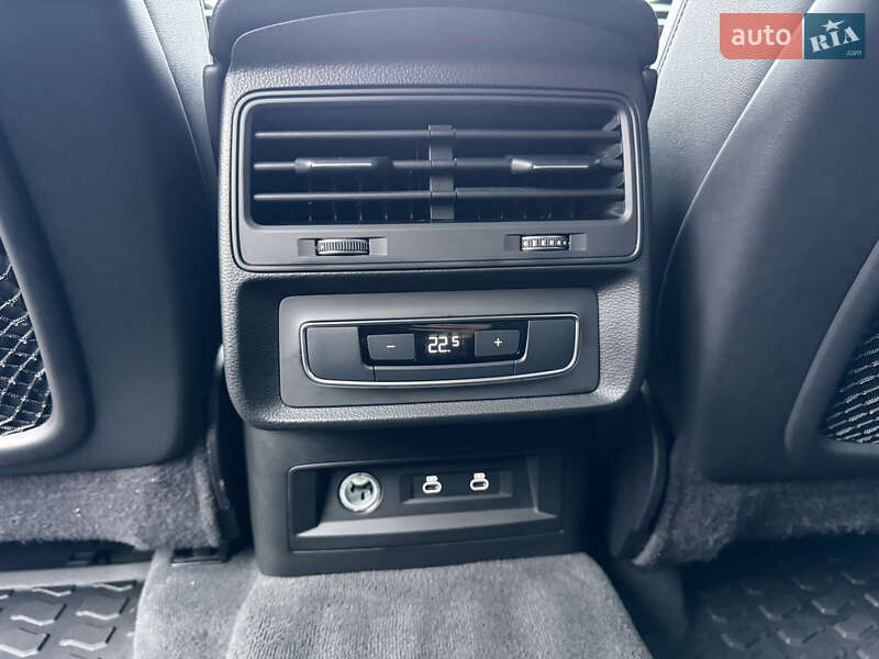 Позашляховик / Кросовер Audi Q7 2023 в Дніпрі