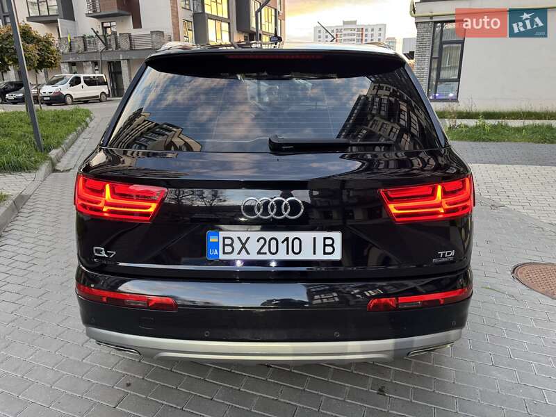 Позашляховик / Кросовер Audi Q7 2015 в Хмельницькому