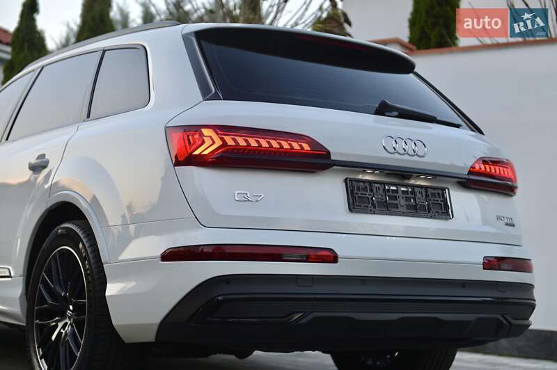Позашляховик / Кросовер Audi Q7 2020 в Одесі