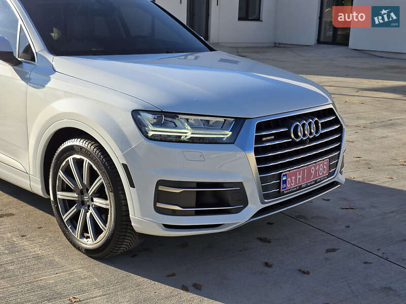 Внедорожник / Кроссовер Audi Q7 2016 в Луцке