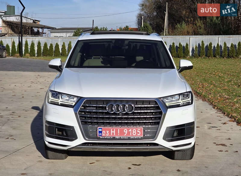 Внедорожник / Кроссовер Audi Q7 2016 в Луцке