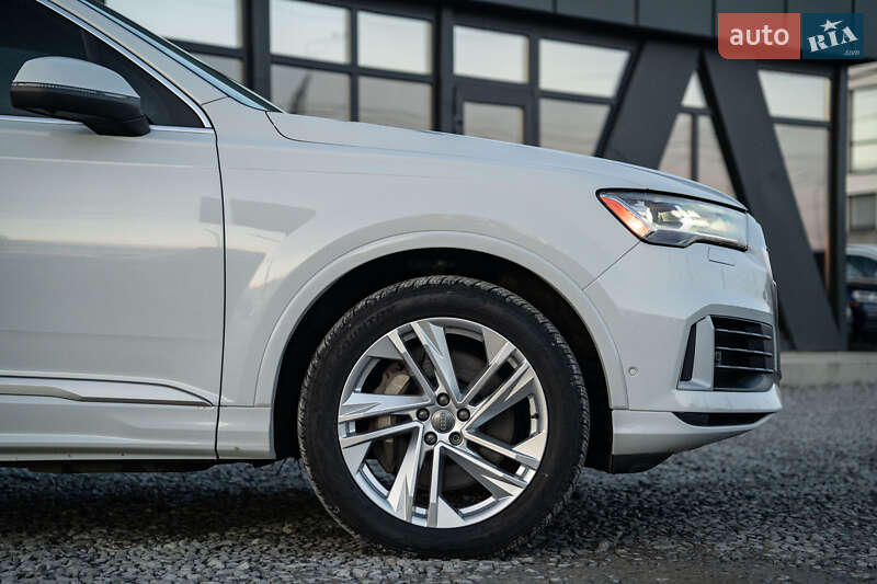Внедорожник / Кроссовер Audi Q7 2020 в Черновцах