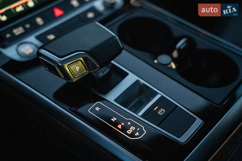 Внедорожник / Кроссовер Audi Q7 2020 в Черновцах