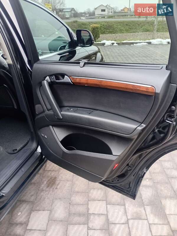 Позашляховик / Кросовер Audi Q7 2012 в Стрию