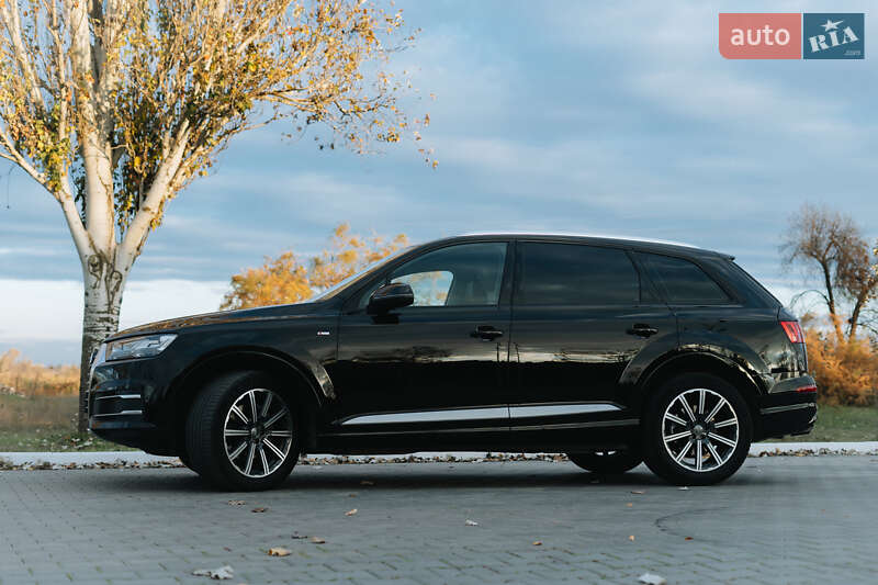 Позашляховик / Кросовер Audi Q7 2017 в Ізмаїлі