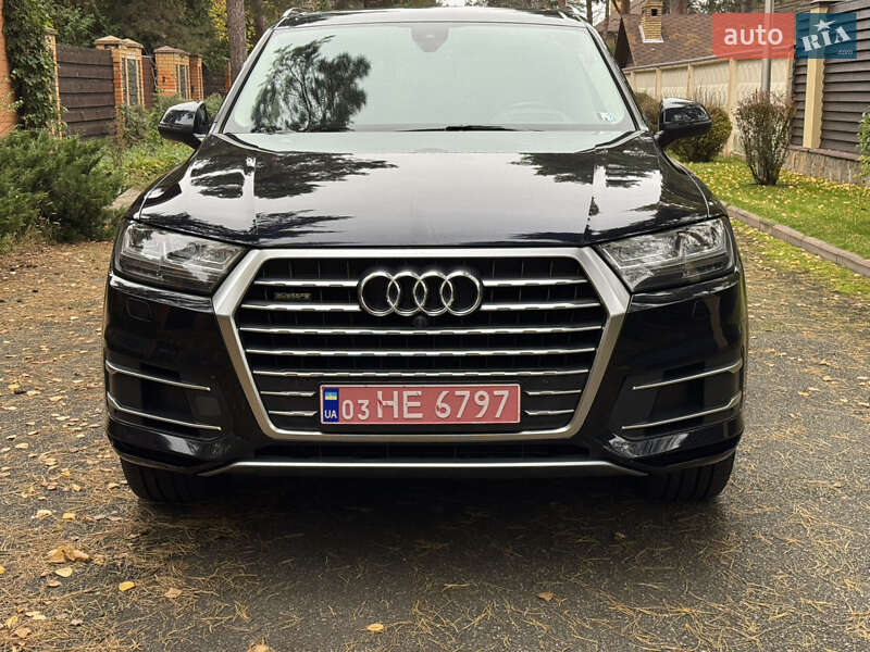 Позашляховик / Кросовер Audi Q7 2017 в Києві