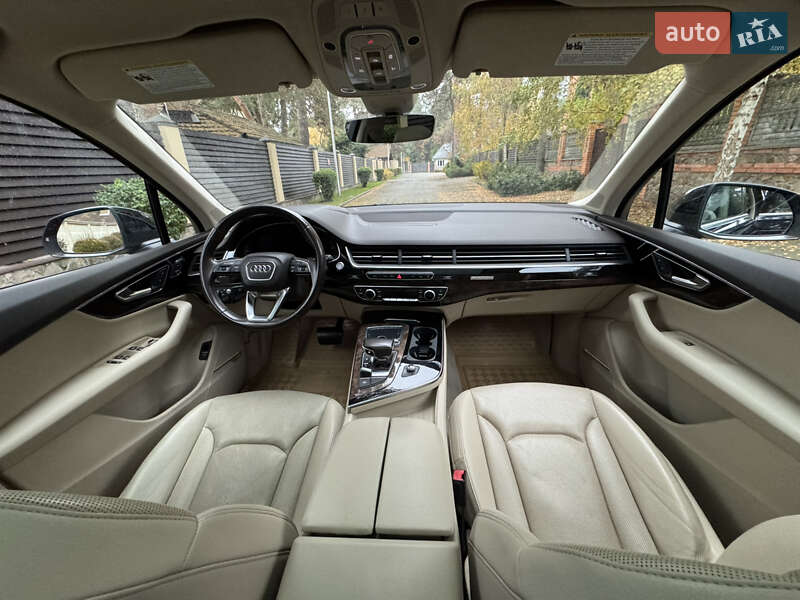 Позашляховик / Кросовер Audi Q7 2017 в Києві