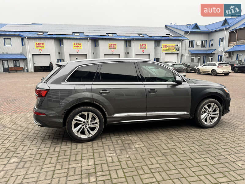 Внедорожник / Кроссовер Audi Q7 2020 в Ровно