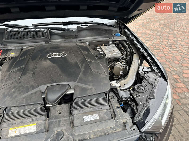 Внедорожник / Кроссовер Audi Q7 2020 в Ровно