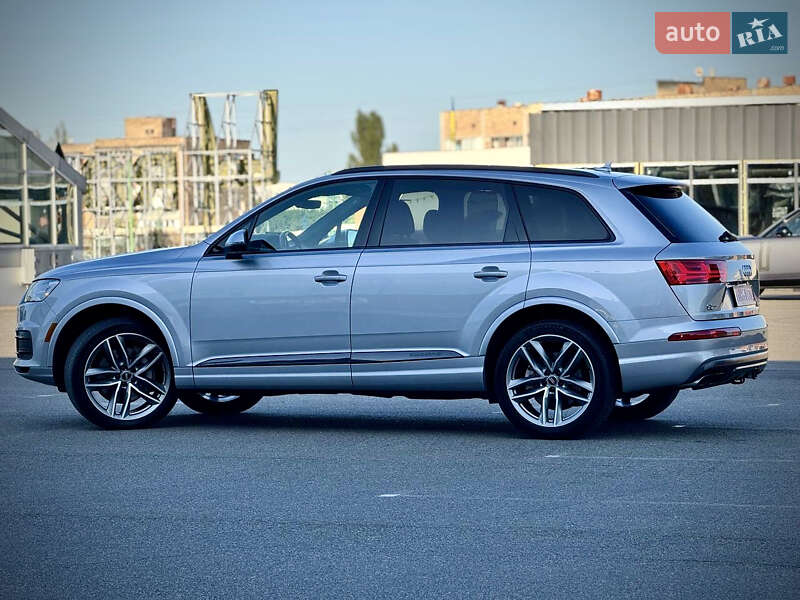 Внедорожник / Кроссовер Audi Q7 2017 в Киеве