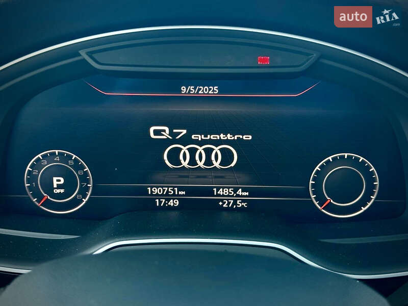 Внедорожник / Кроссовер Audi Q7 2017 в Киеве