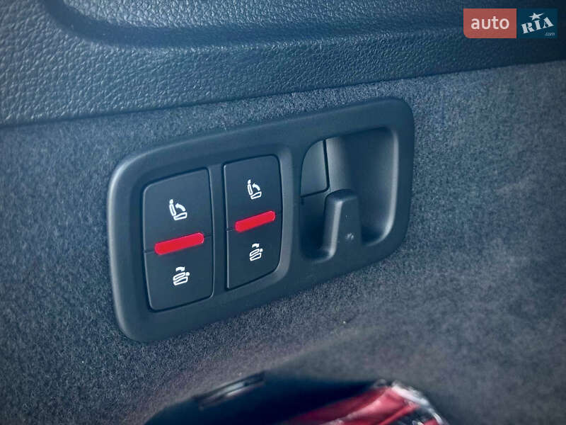 Внедорожник / Кроссовер Audi Q7 2017 в Киеве