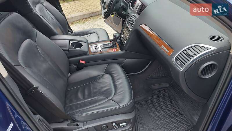 Внедорожник / Кроссовер Audi Q7 2015 в Днепре
