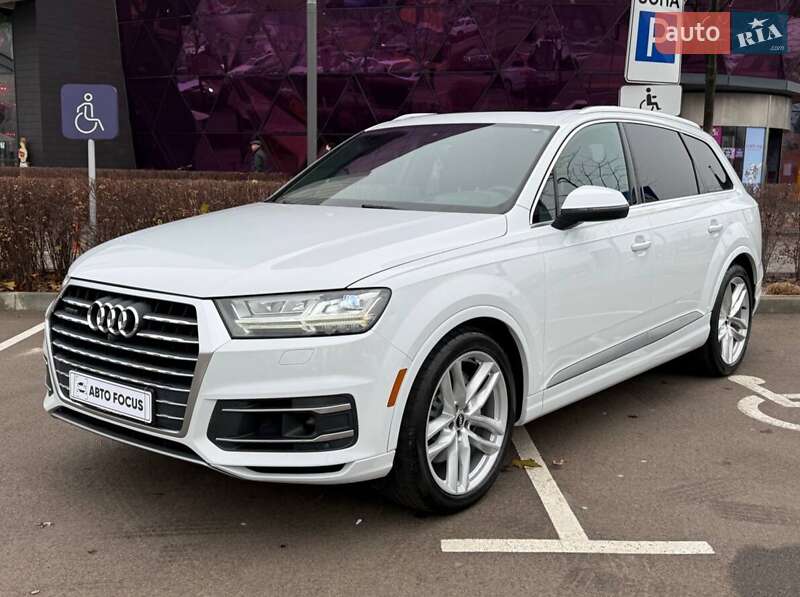 Позашляховик / Кросовер Audi Q7 2016 в Києві