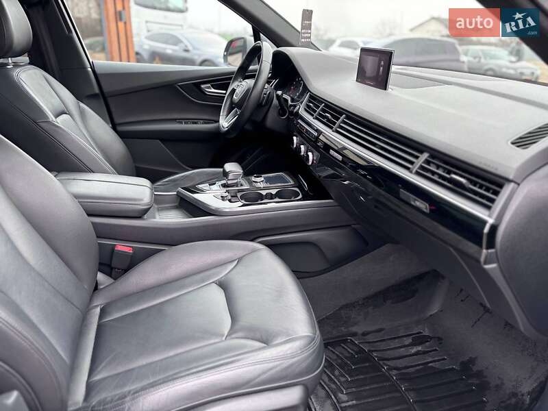 Внедорожник / Кроссовер Audi Q7 2017 в Коломые
