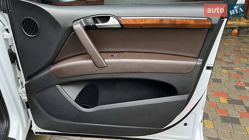 Позашляховик / Кросовер Audi Q7 2015 в Хмельницькому