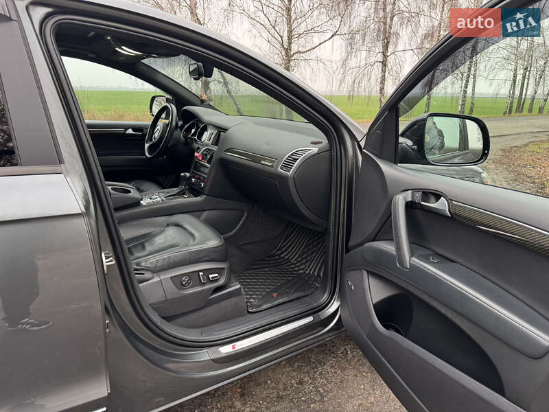 Позашляховик / Кросовер Audi Q7 2015 в Броварах