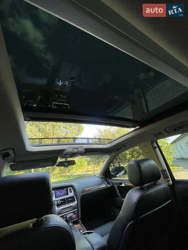 Позашляховик / Кросовер Audi Q7 2014 в Львові