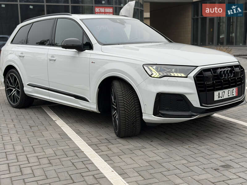 Внедорожник / Кроссовер Audi Q7 2021 в Киеве фото 8 Внедорожник / Кроссовер Audi Q7 2021 в Киеве