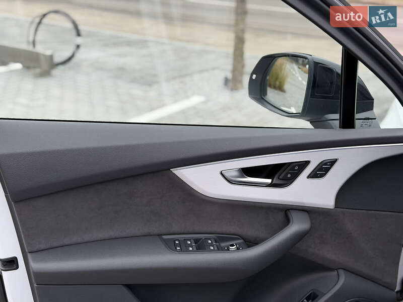 Внедорожник / Кроссовер Audi Q7 2021 в Киеве фото 23 Внедорожник / Кроссовер Audi Q7 2021 в Киеве