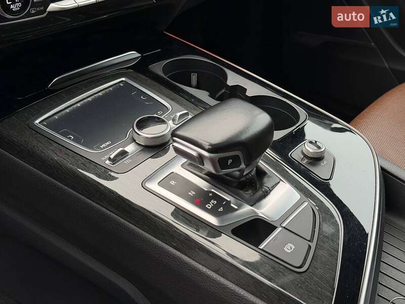 Позашляховик / Кросовер Audi Q7 2016 в Харкові