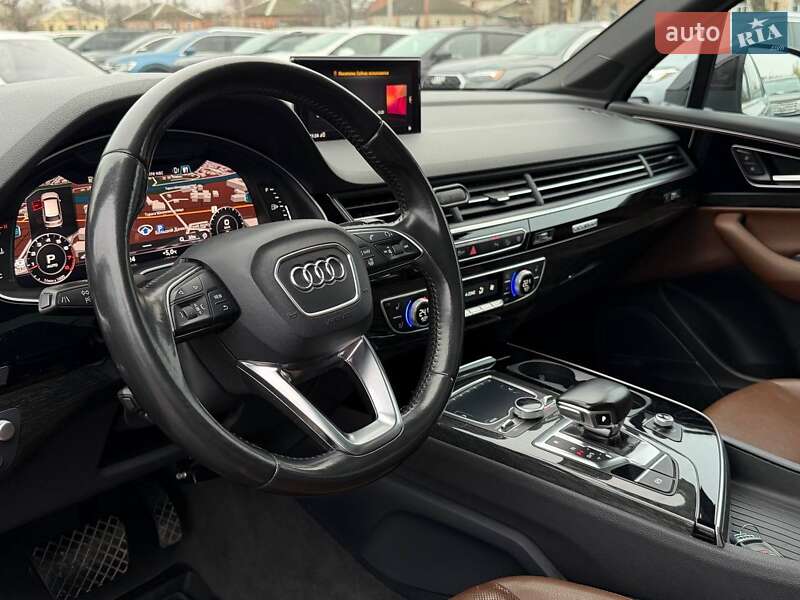Позашляховик / Кросовер Audi Q7 2016 в Харкові