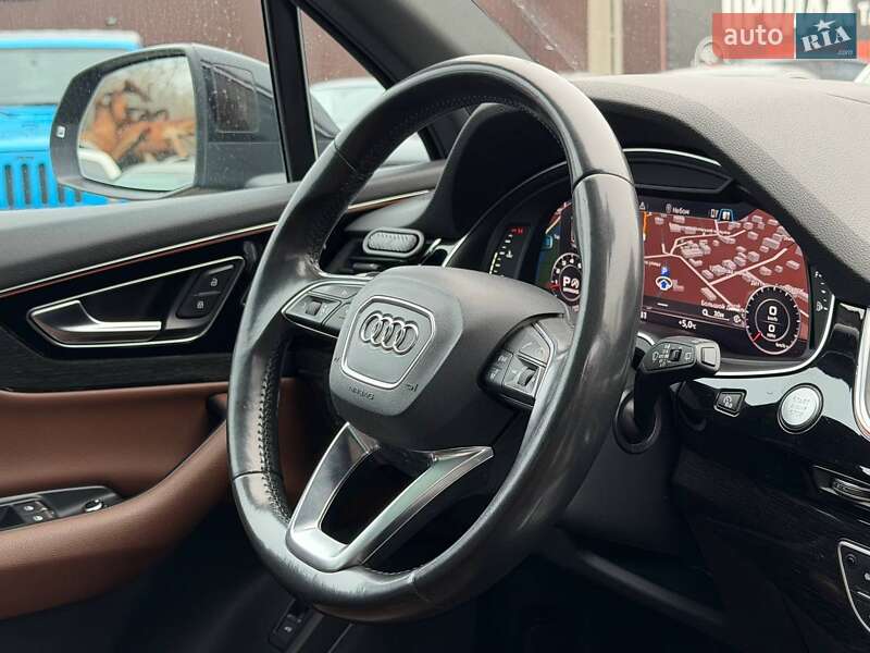Позашляховик / Кросовер Audi Q7 2016 в Харкові
