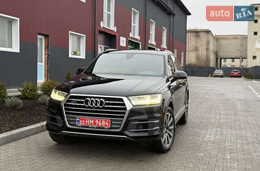 Внедорожник / Кроссовер Audi Q7 2017 в Дубно