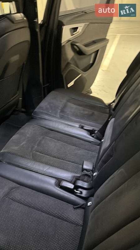 Внедорожник / Кроссовер Audi Q7 2017 в Киеве