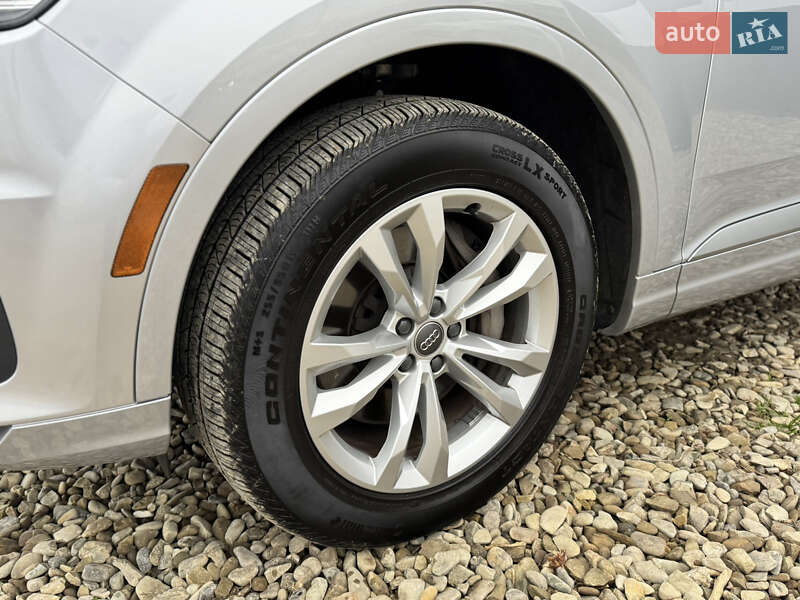 Позашляховик / Кросовер Audi Q7 2015 в Стрию