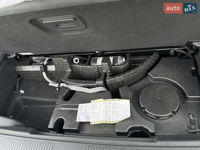 Позашляховик / Кросовер Audi Q7 2015 в Стрию