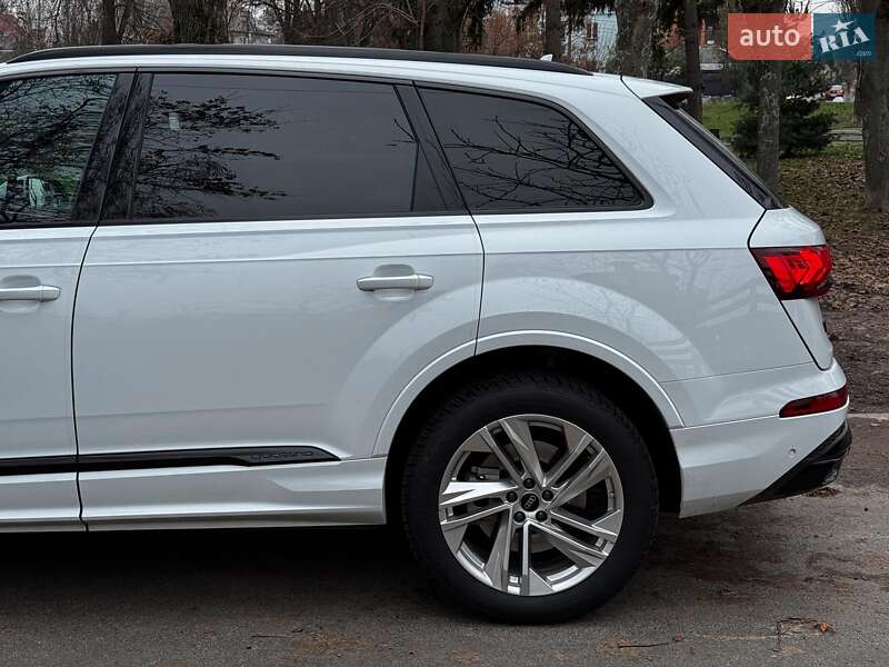 Позашляховик / Кросовер Audi Q7 2023 в Києві фото 10 Позашляховик / Кросовер Audi Q7 2023 в Києві