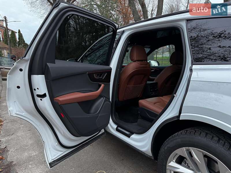 Позашляховик / Кросовер Audi Q7 2023 в Києві фото 36 Позашляховик / Кросовер Audi Q7 2023 в Києві