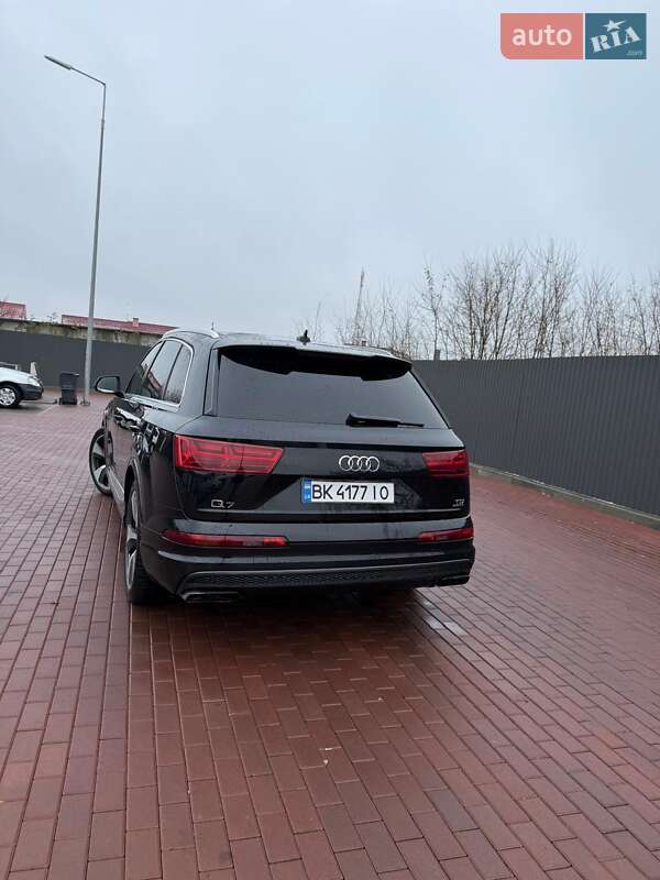 Внедорожник / Кроссовер Audi Q7 2015 в Сарнах фото 6 Внедорожник / Кроссовер Audi Q7 2015 в Сарнах