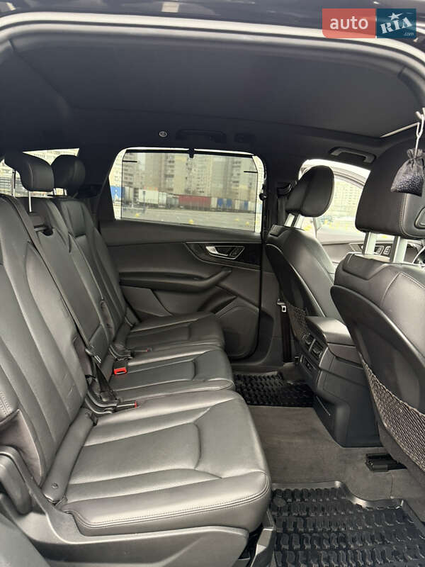 Позашляховик / Кросовер Audi Q7 2017 в Києві фото 38 Позашляховик / Кросовер Audi Q7 2017 в Києві