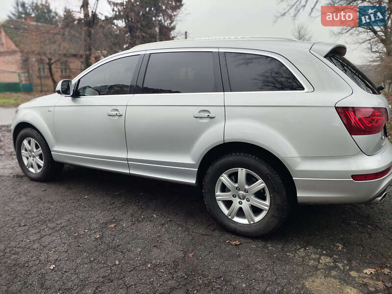 Позашляховик / Кросовер Audi Q7 2014 в Вінниці
