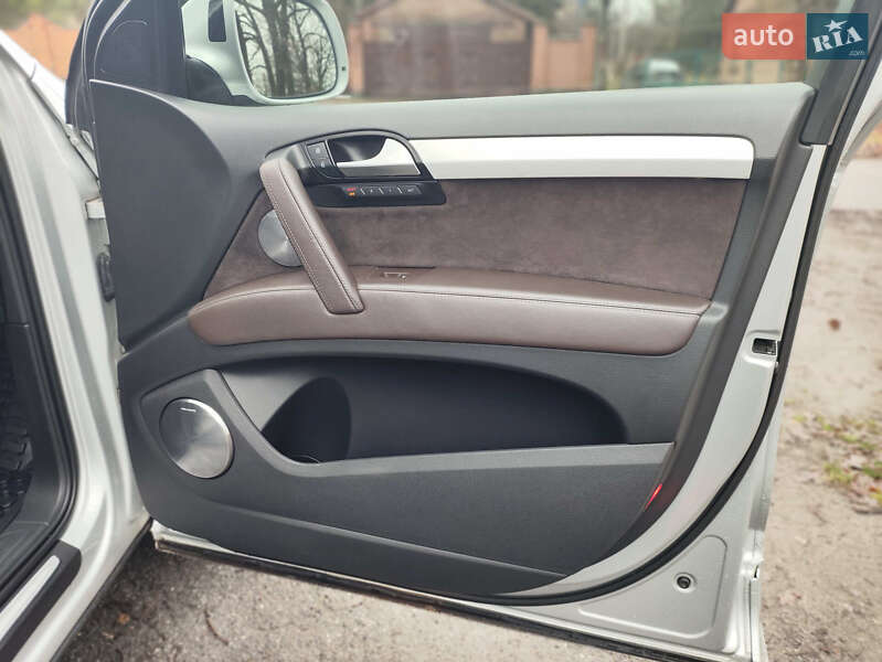 Позашляховик / Кросовер Audi Q7 2014 в Вінниці