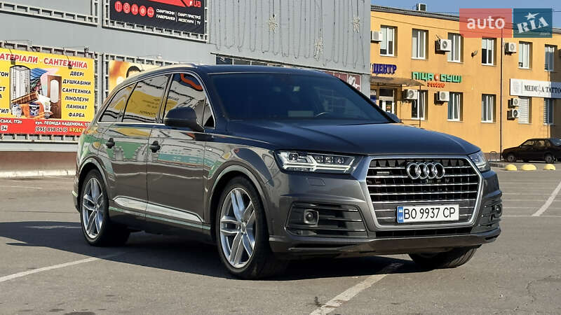 Внедорожник / Кроссовер Audi Q7 2016 в Павлограде