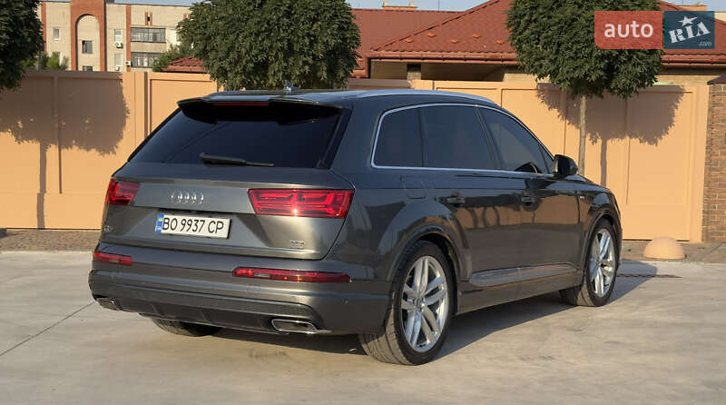 Внедорожник / Кроссовер Audi Q7 2016 в Павлограде