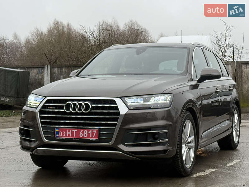 Внедорожник / Кроссовер Audi Q7 2017 в Ровно