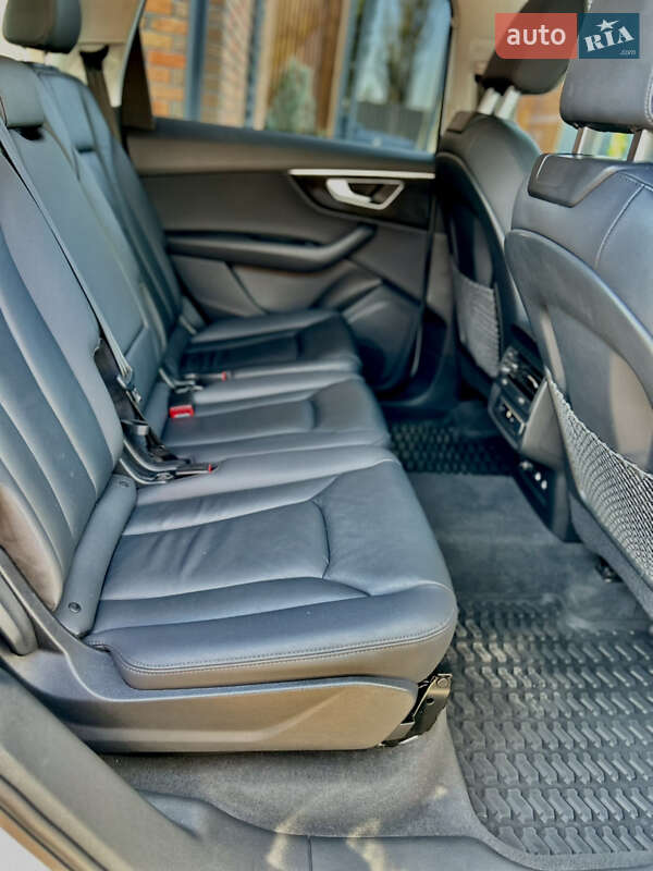 Внедорожник / Кроссовер Audi Q7 2022 в Тернополе