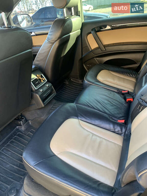 Позашляховик / Кросовер Audi Q7 2013 в Буську